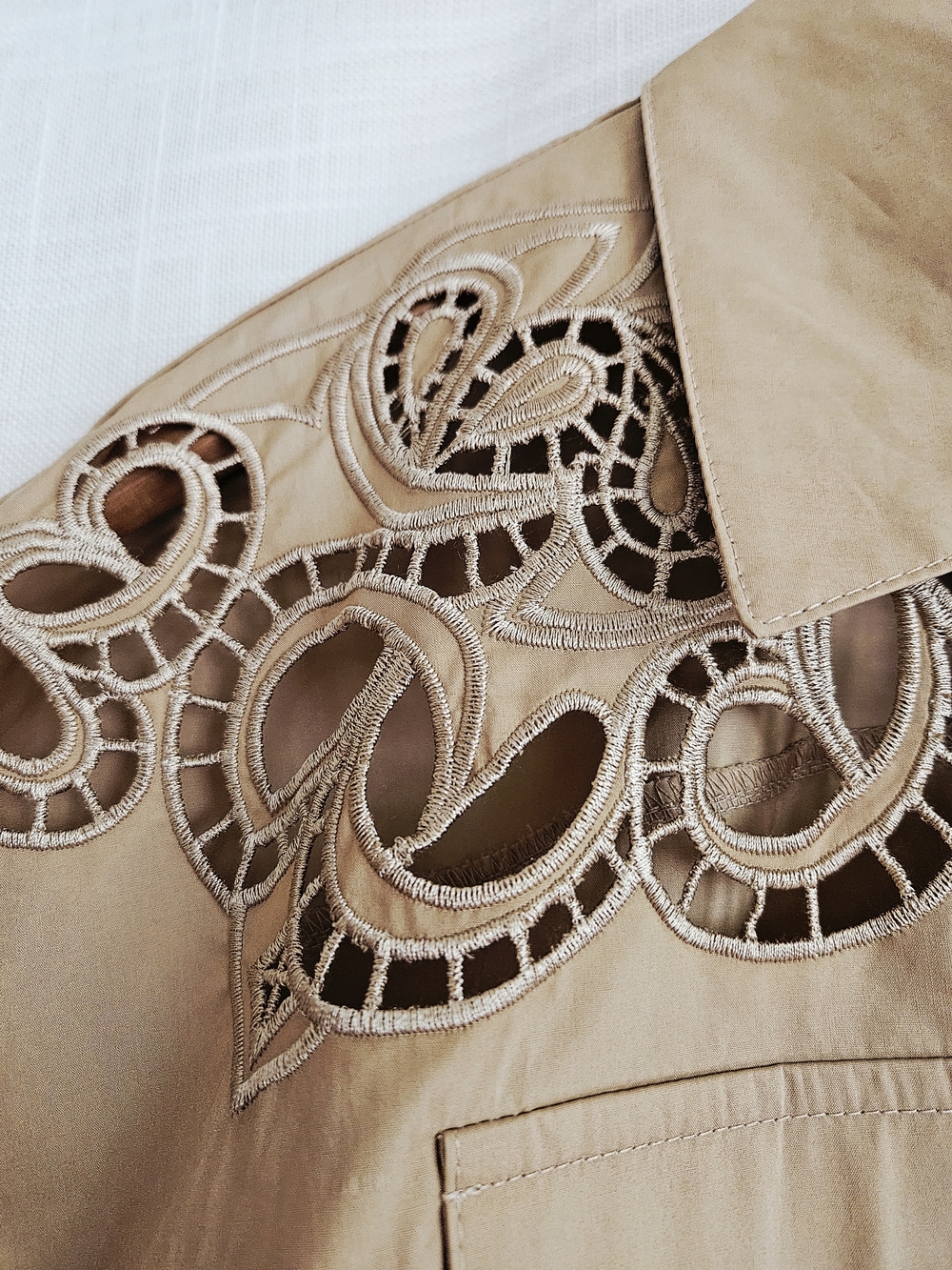 GALITA Camel Cropped Button-Up Shirt with Cutout Embroidery Details - Size S - Picture 6 of 11